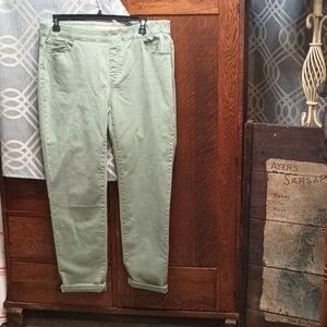 NWT. Sage Green Relaxed Straight Pull On Jeans Roll Hem Front/Back Pockets 18/20